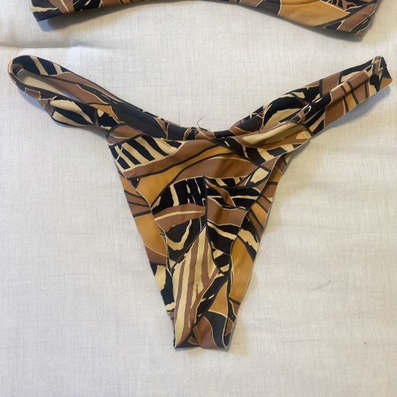 Boys + Arrows Bikini - Picture 3 of 7